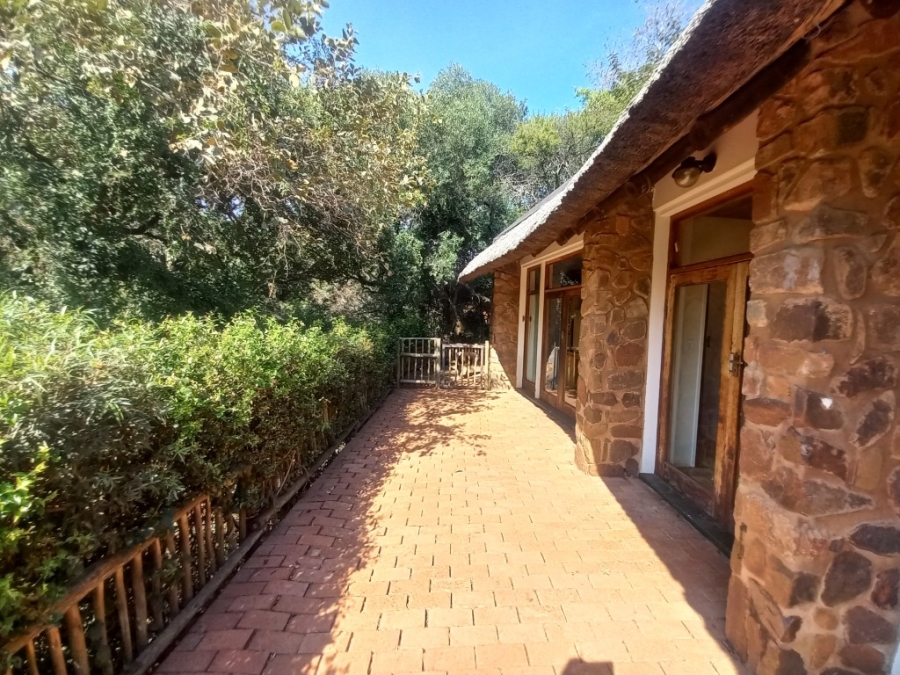 5 Bedroom Property for Sale in Broederstroom North West